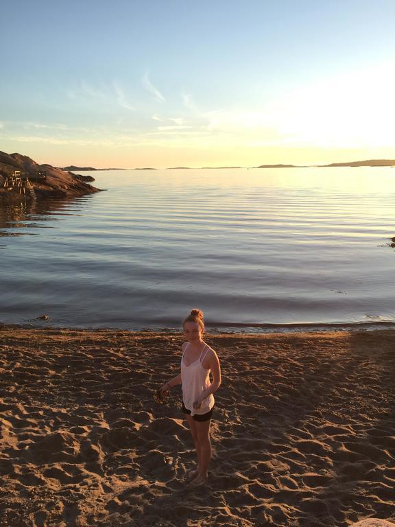 Accommodation For 2 In The Center City Of Lysekil Exterior photo